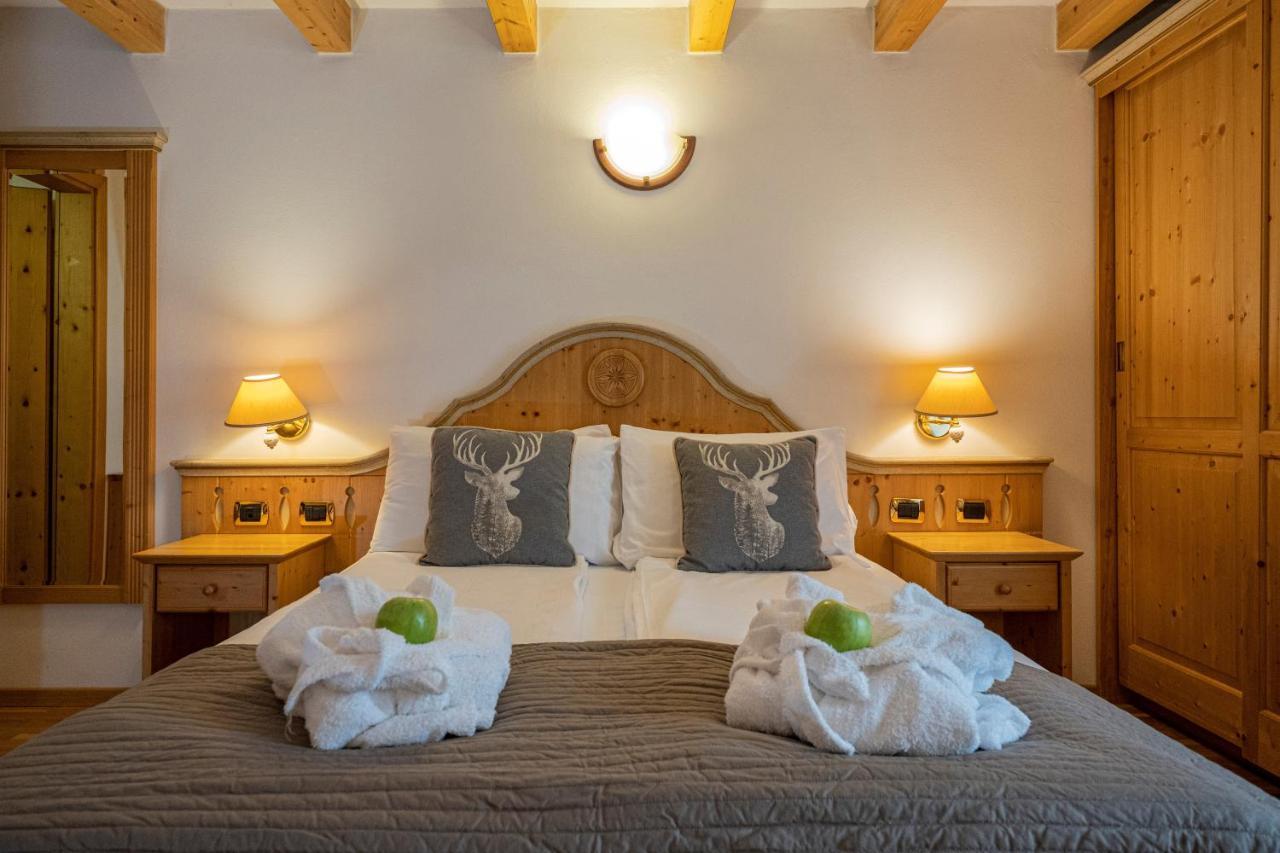 Hotel Soreghes Gran Chalet Campitello di Fassa Exterior photo